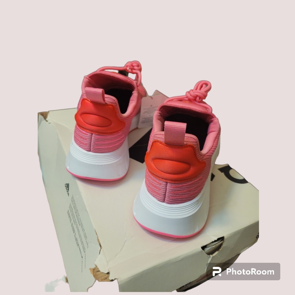 Women's size 8.5 Pink Adidas Swift Run 23